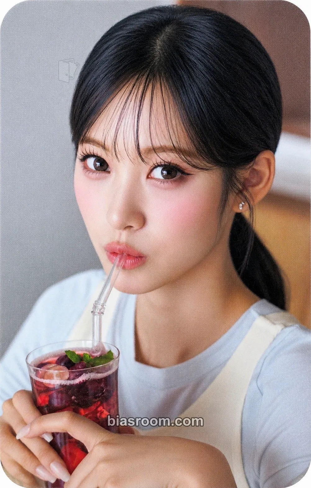 Liv Casa Verdi x RESCENE Photocard - RESCENE - RESCENE K-pop photocard