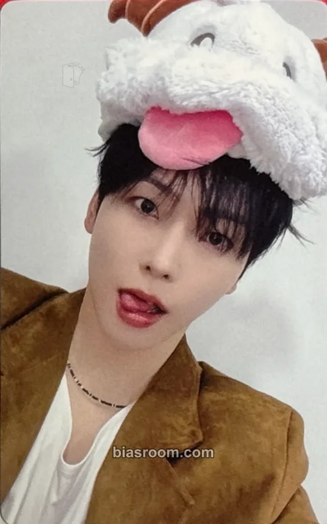E’LAST - Rano - VERSUS Album jump up round 28 fansign