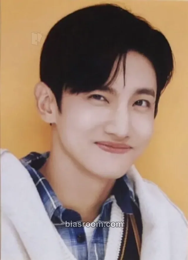 Max Changmin TVXQ! 2021 Winter SMTOWN : SMCU EXPRESS K-pop photocard