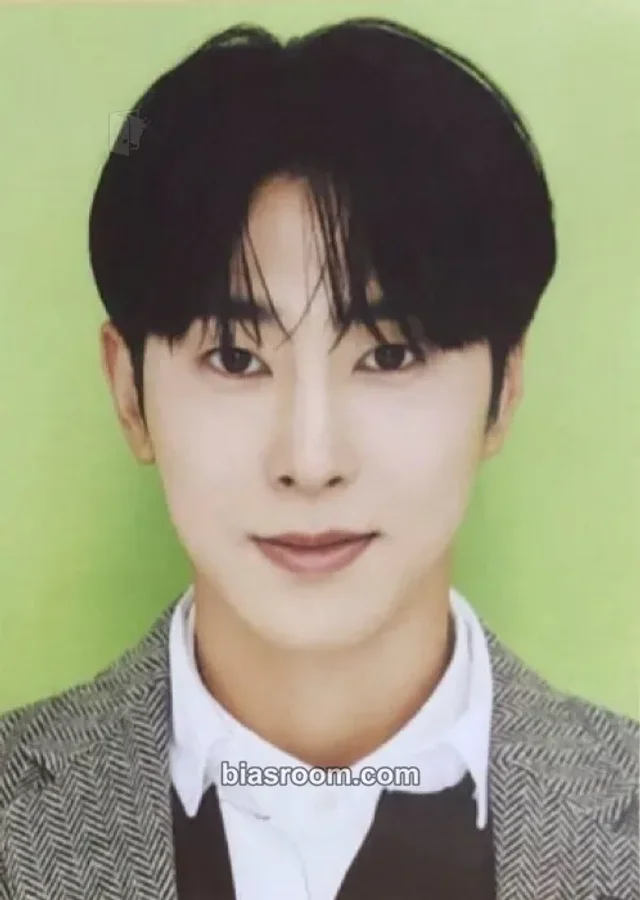 U-Know Yunho TVXQ! 2021 Winter SMTOWN : SMCU EXPRESS K-pop photocard