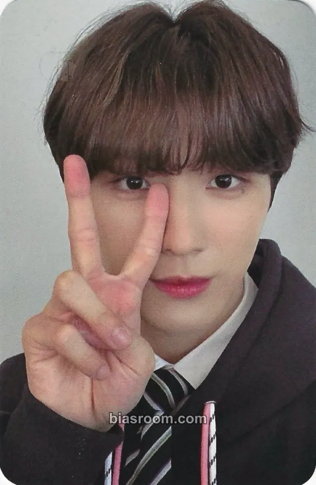 Yonghee 2023 Seasons Greetings Photocard - CIX - CIX K-pop photocard