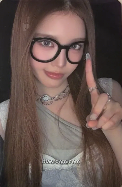 Jeong Saebi Set The Tempo Photocard - izna - izna K-pop photocard