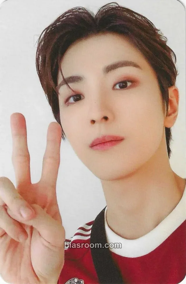 CIX - Yonghee - Official 5th Generation Fankit Other fanclub/membership love version