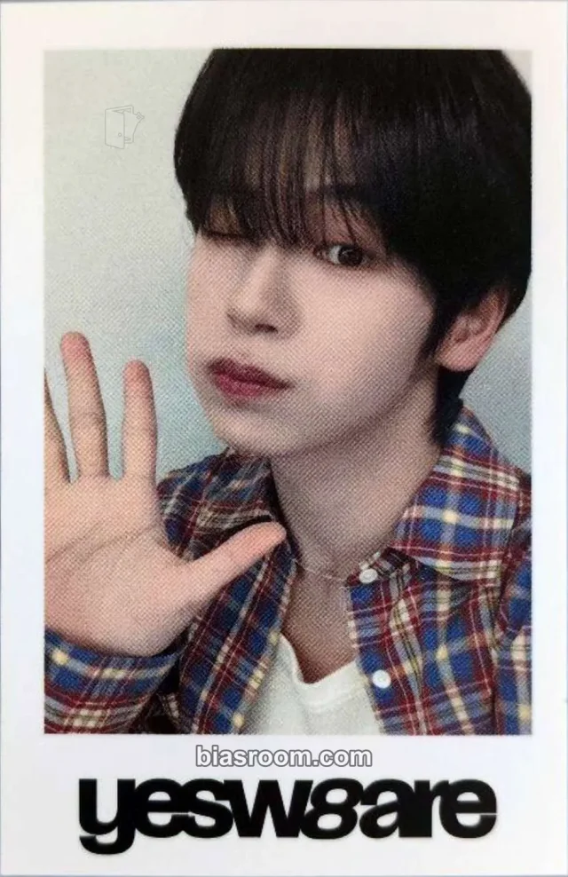 idntt - Hwang EunSoo - yesweare Album everline polaroid round 10 video call (fancall)