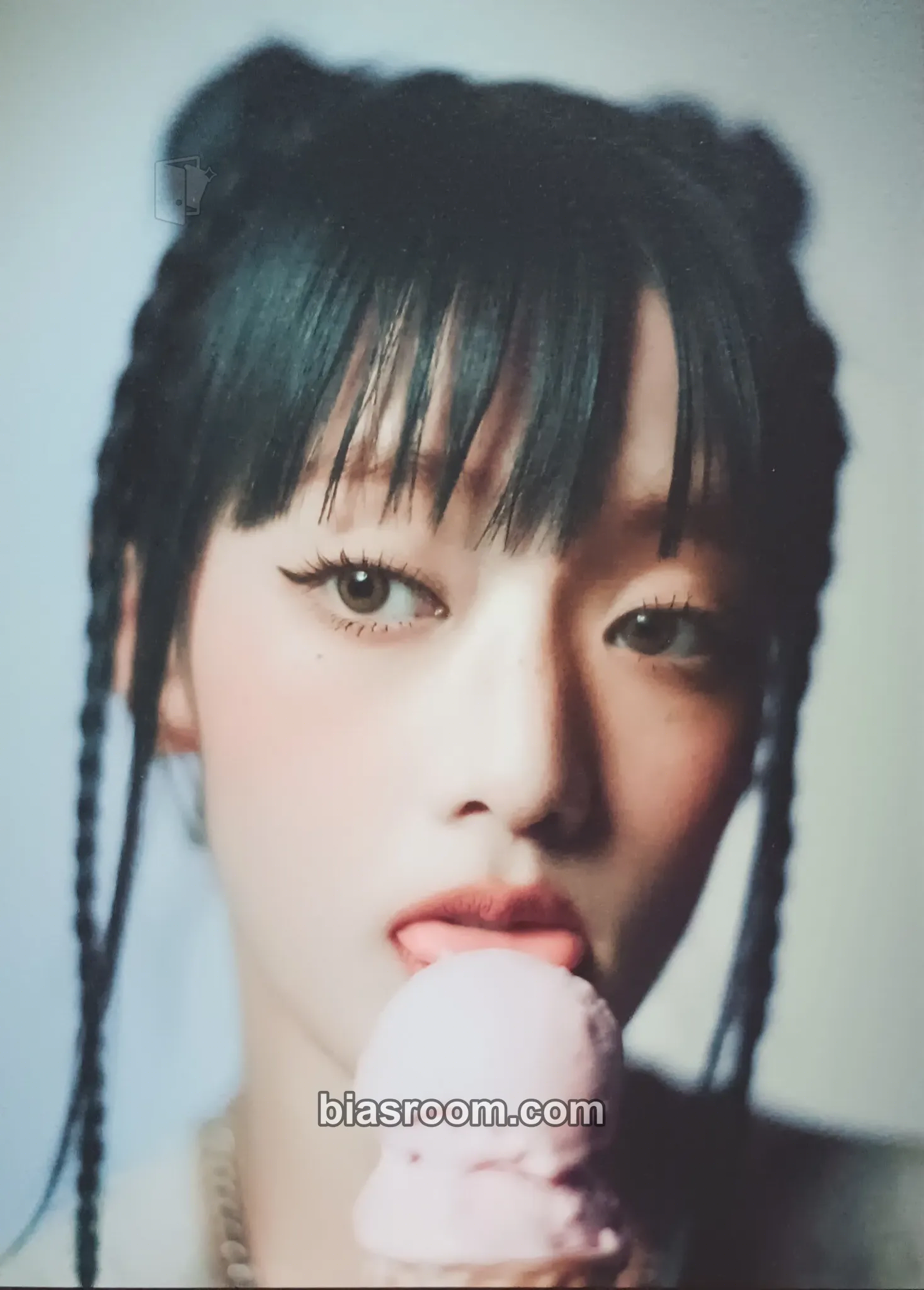 Minnie HEAT Photocard - i-dle - i-dle K-pop photocard