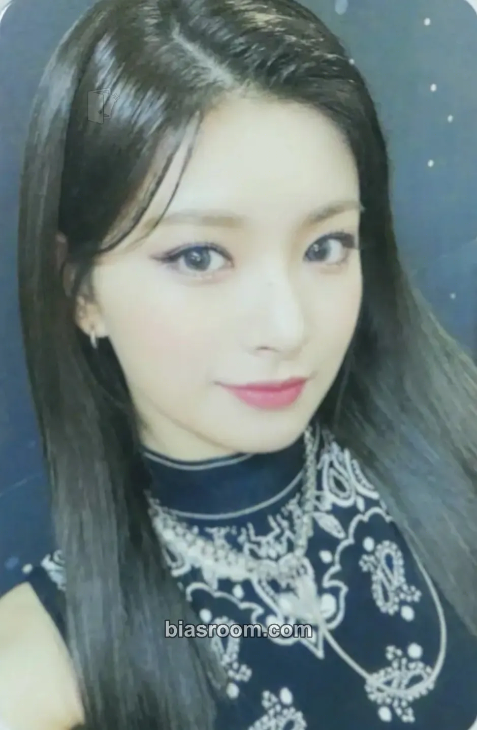 Yiren Return of The Girl Photocard - EVERGLOW - EVERGLOW K-pop photocard
