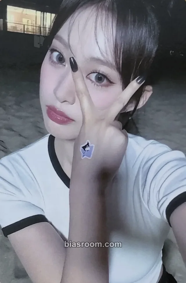 Weeekly - Zoa - Bliss Album broadcast mini fan-meeting
