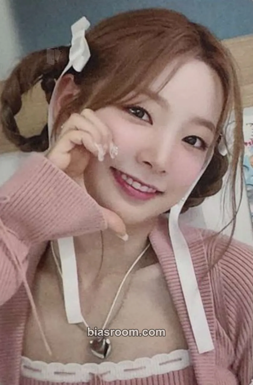Yeonhee Boom Photocard - Rocket Punch - Rocket Punch K-pop photocard