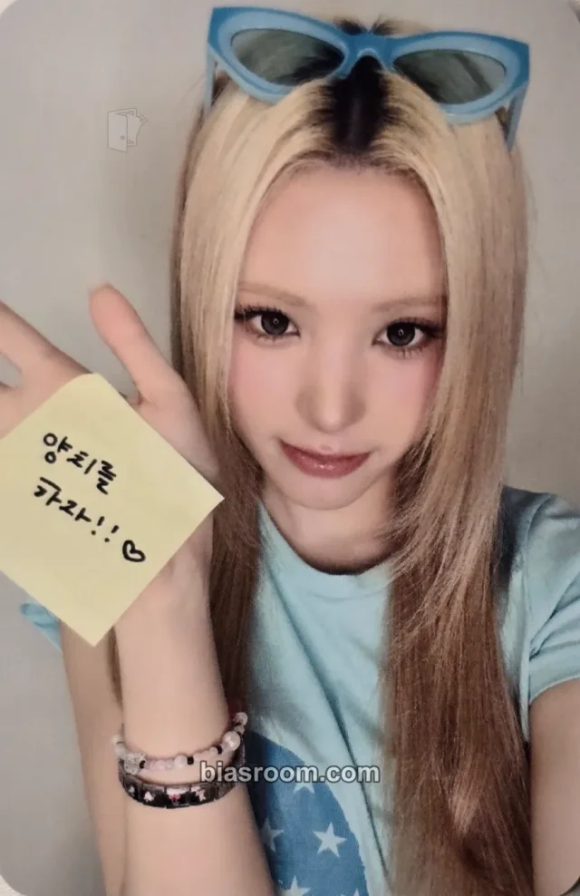ODD YOUTH - Myah - Odd Youth 1st Fanmeeting【THAT’S ODD YOUTH】 Event merch photocard toothbrush set