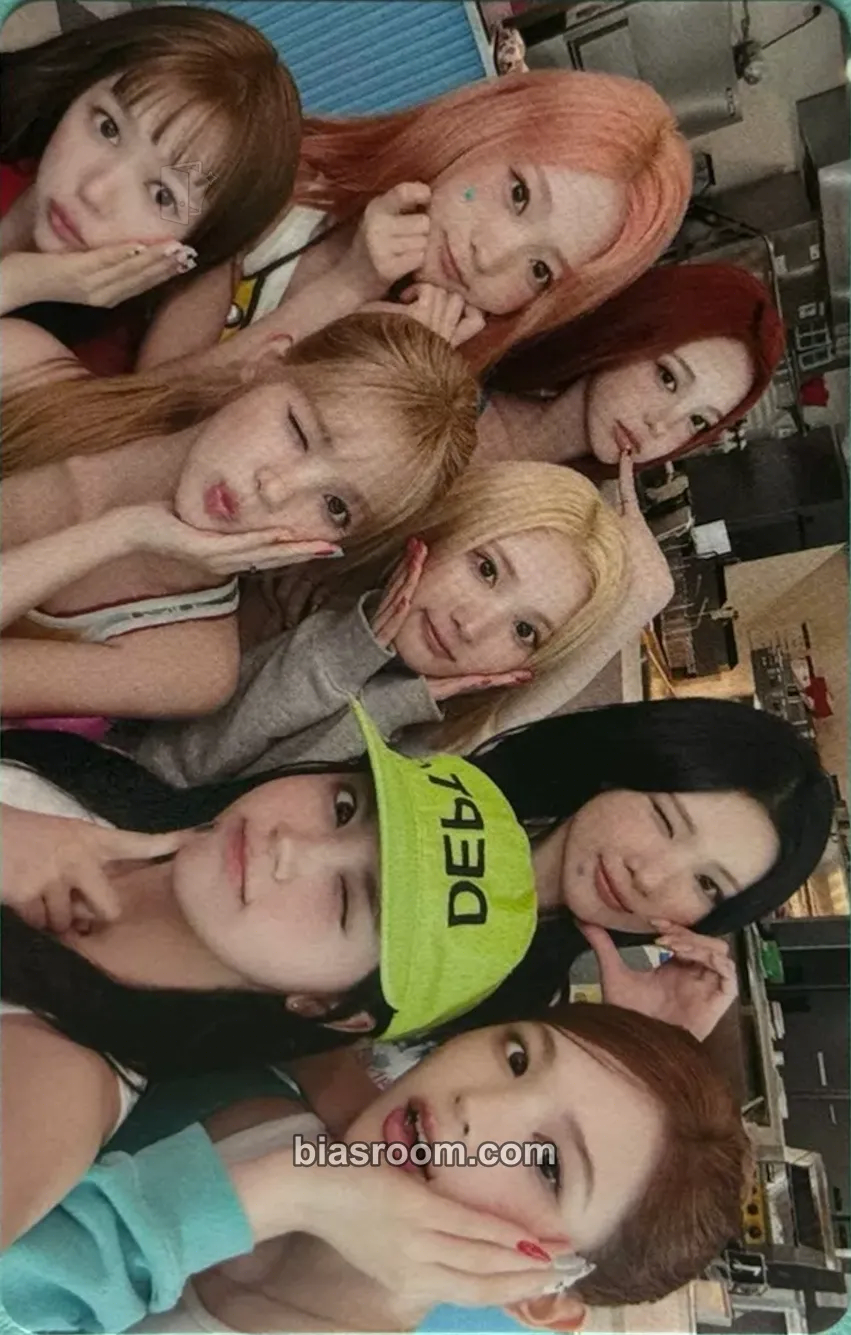 Lemon Tang Photocard - Hearts2Hearts - Hearts2Hearts K-pop photocard