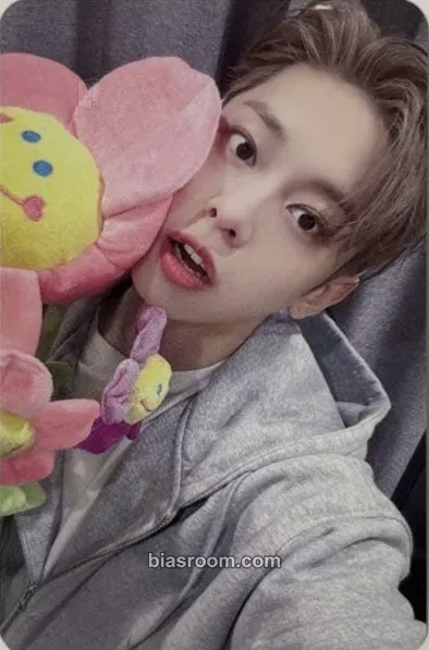 Donghyun THE FUTURE IS OURS : FOUND Photocard - AB6IX - AB6IX K-pop photocard
