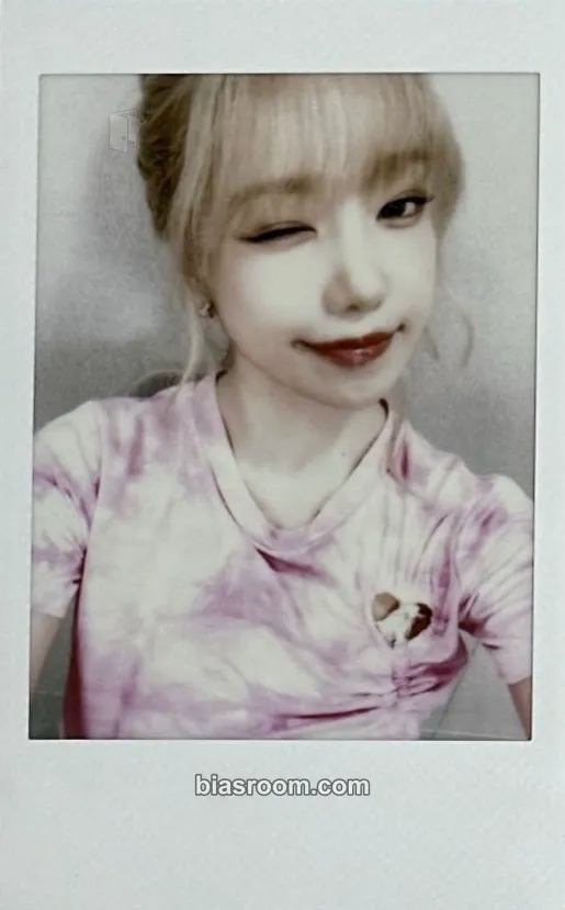 Jo Yuri Love All Photocard - Jo Yuri K-pop photocard
