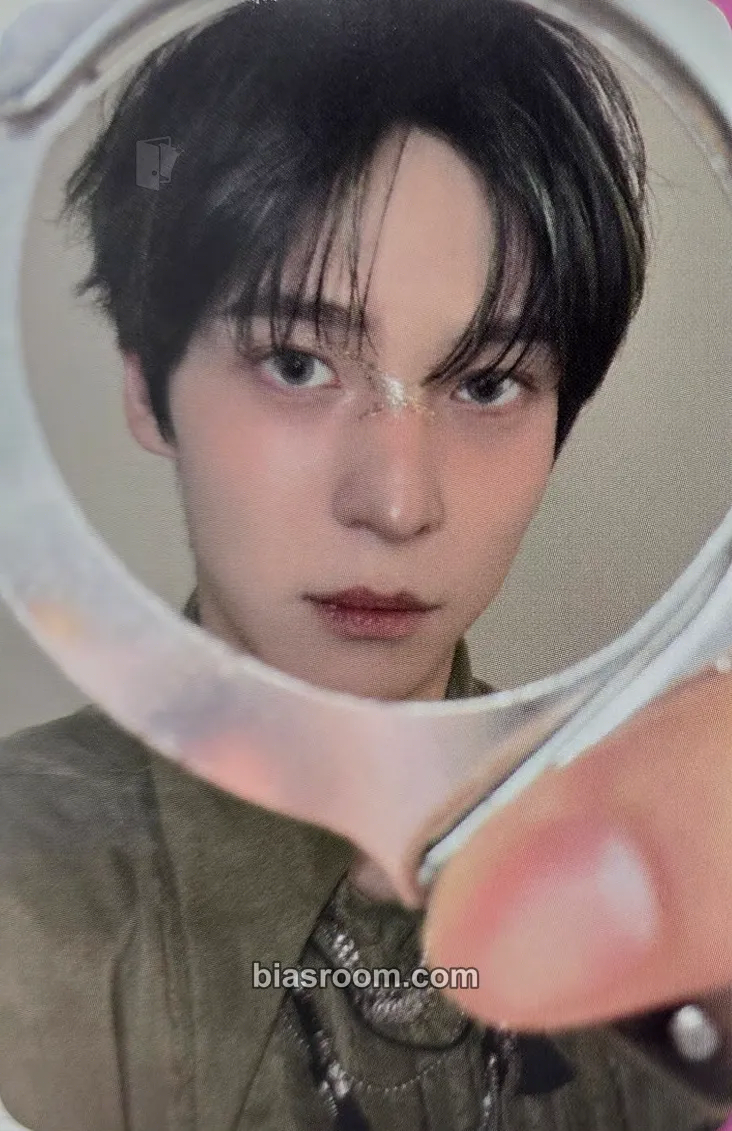 Yunho GOLDEN HOUR : Part.5 Photocard - ATEEZ - ATEEZ K-pop photocard