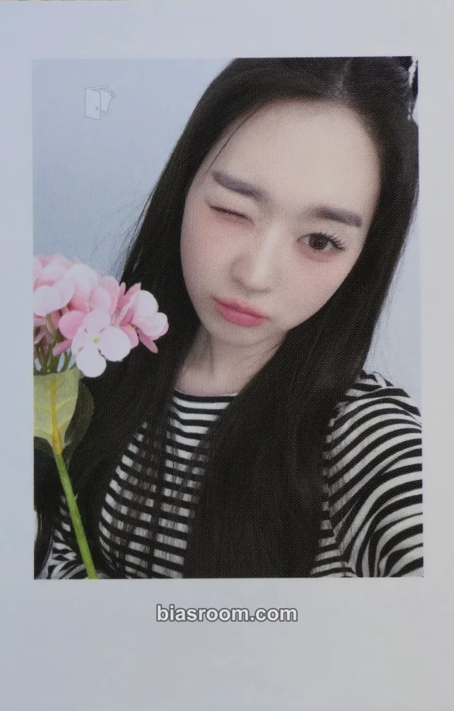 tripleS - Soomin - Assemble25 Album withmuu/withdrama video call (fancall) polaroid