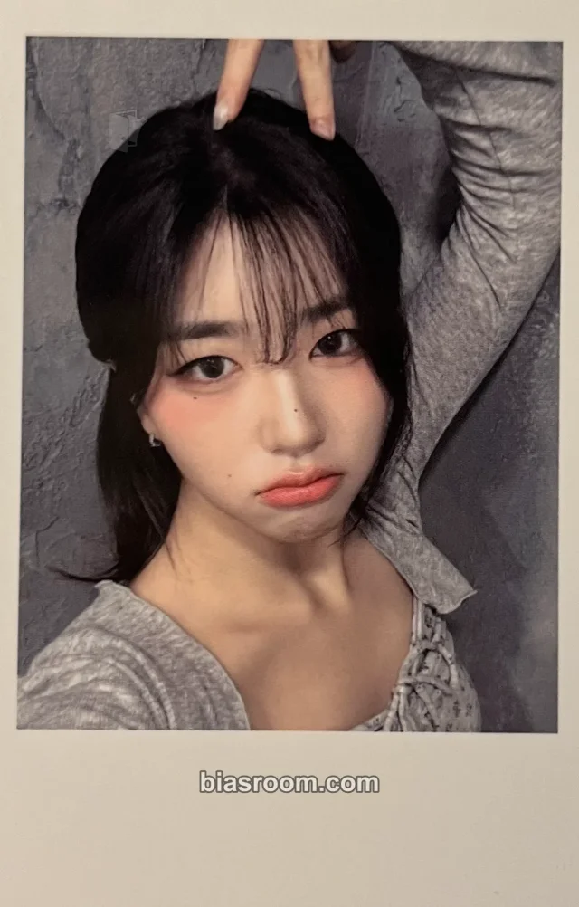 tripleS - Sohyun - tripleS 1st Mini-Tour: A LIVE 25 Event purchase benefit polaroid