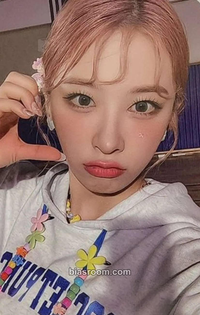 Yunkyoung Boom Photocard - Rocket Punch - Rocket Punch K-pop photocard