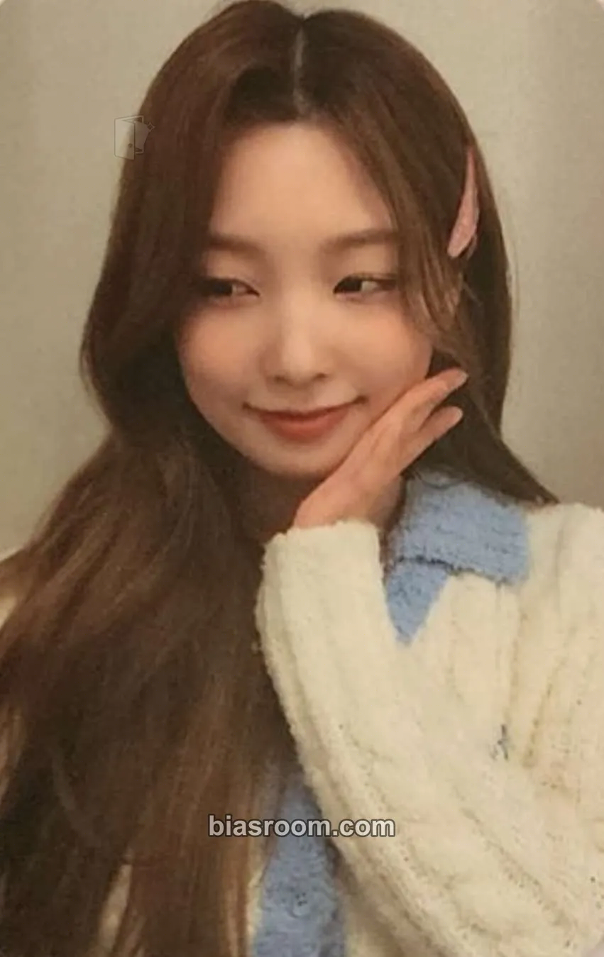 Yeonhee Flash Photocard - Rocket Punch - Rocket Punch K-pop photocard