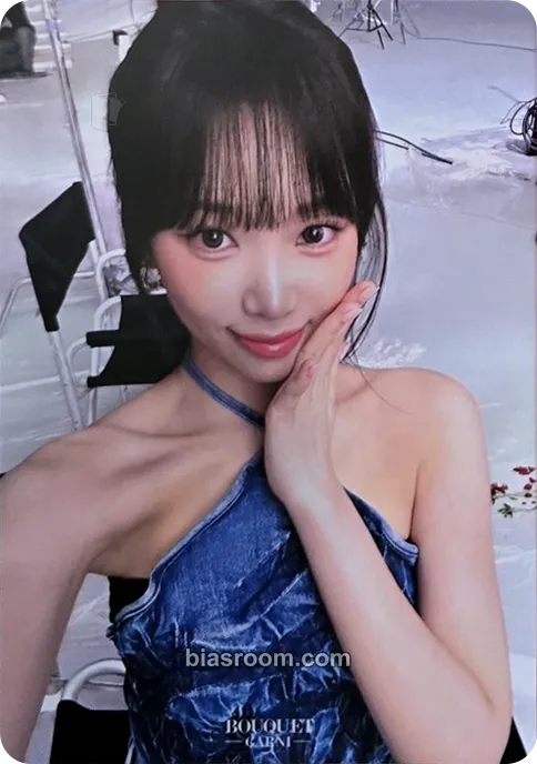 Kim Chaewon Bouquet Garni x Kim Chaewon Photocard - LE SSERAFIM - LE SSERAFIM K-pop photocard
