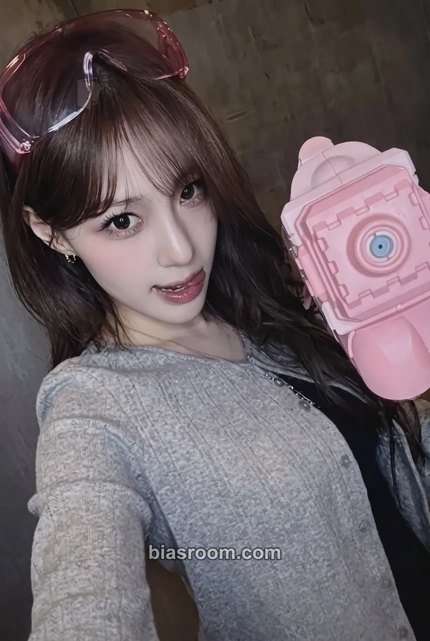 Chaehyun Crack Code Photocard - Kep1er - Kep1er K-pop photocard