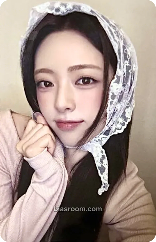 Yuna Motto Photocard - ITZY - ITZY K-pop photocard