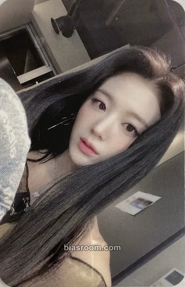 Gyuri Midnight Guest Photocard - fromis_9 - fromis_9 K-pop photocard