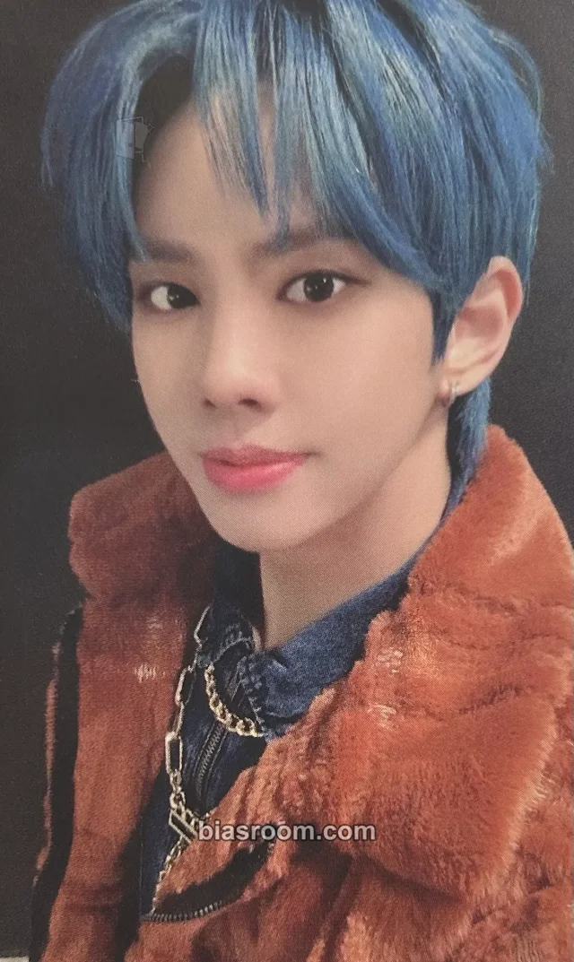 MCND - Win - MCND AGE Album album photocard