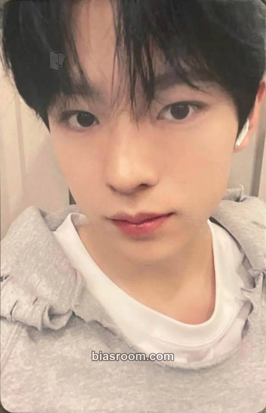 Yushi Songbird Photocard - NCT WISH - NCT WISH K-pop photocard