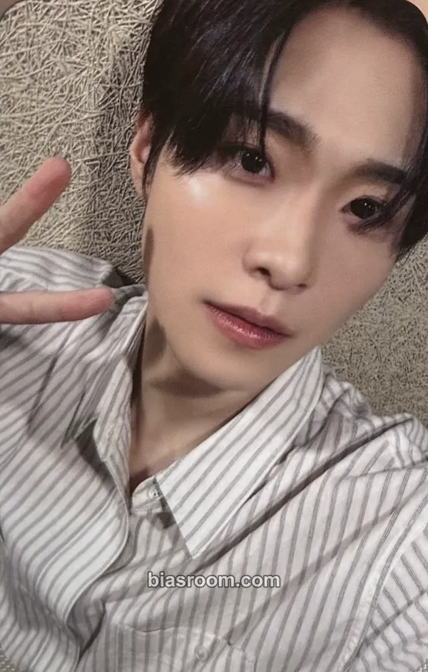 Seongmin Fallin' Photocard - ONE PACT - ONE PACT K-pop photocard