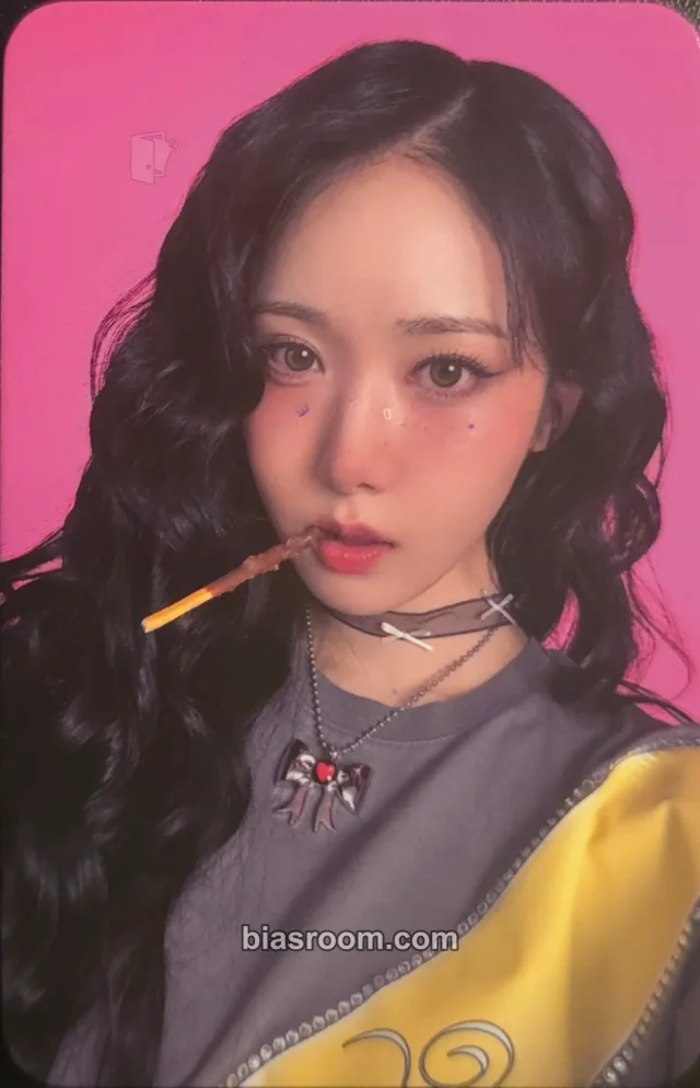 VIVIZ - SinB - A Montage of ( ) Album fansign whosfan pop-up cafe