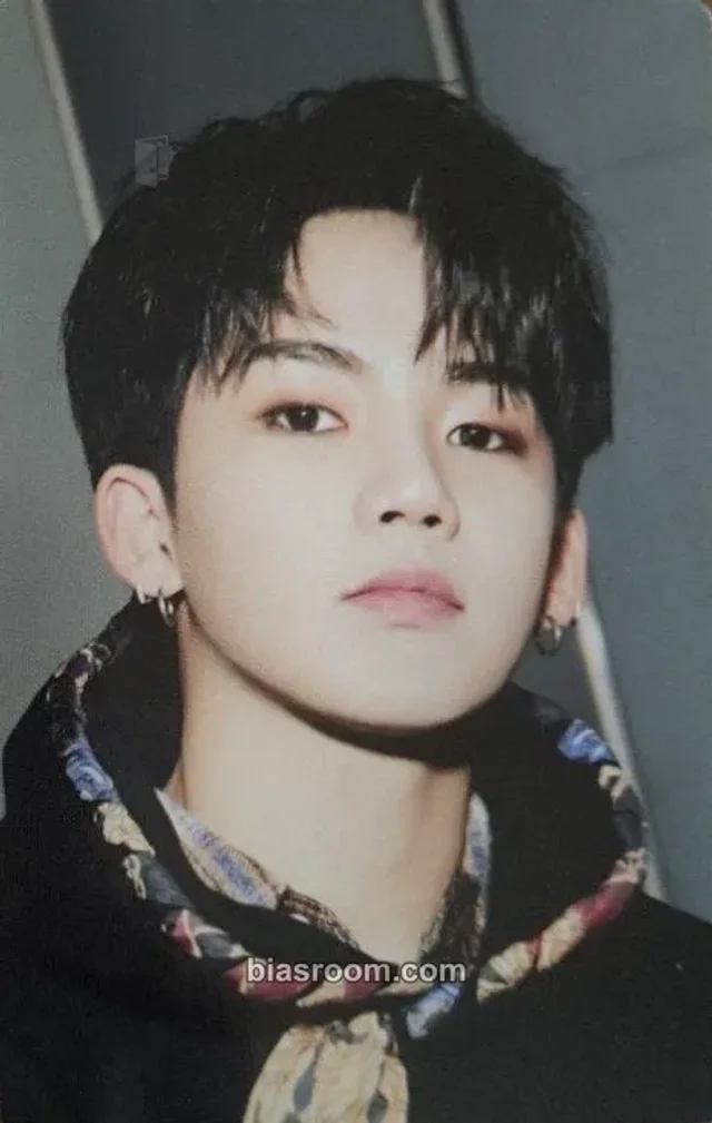 TREASURE - Choi Hyunsuk - THE SECOND STEP : CHAPTER ONE Album merch photocard pop-up trading card