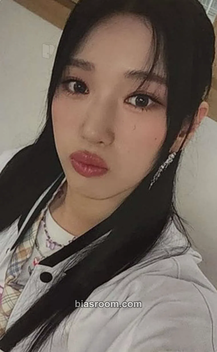 Suyun Boom Photocard - Rocket Punch - Rocket Punch K-pop photocard