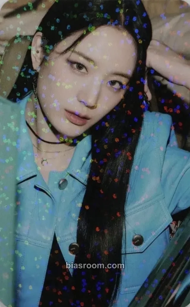 fromis_9 - Gyuri - Midnight Guest Album pob (pre-order benefit) musickorea (music korea) holographic (hologram)