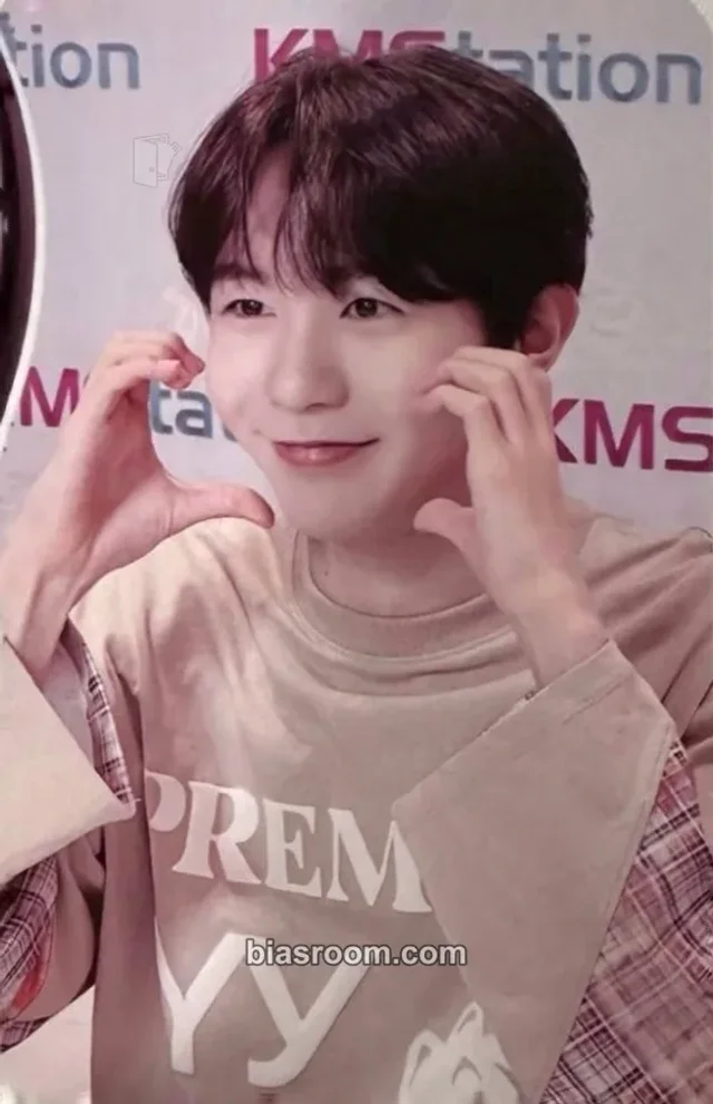 NCT WISH - Ryo - WISH Album video call (fancall) kmstation round 2