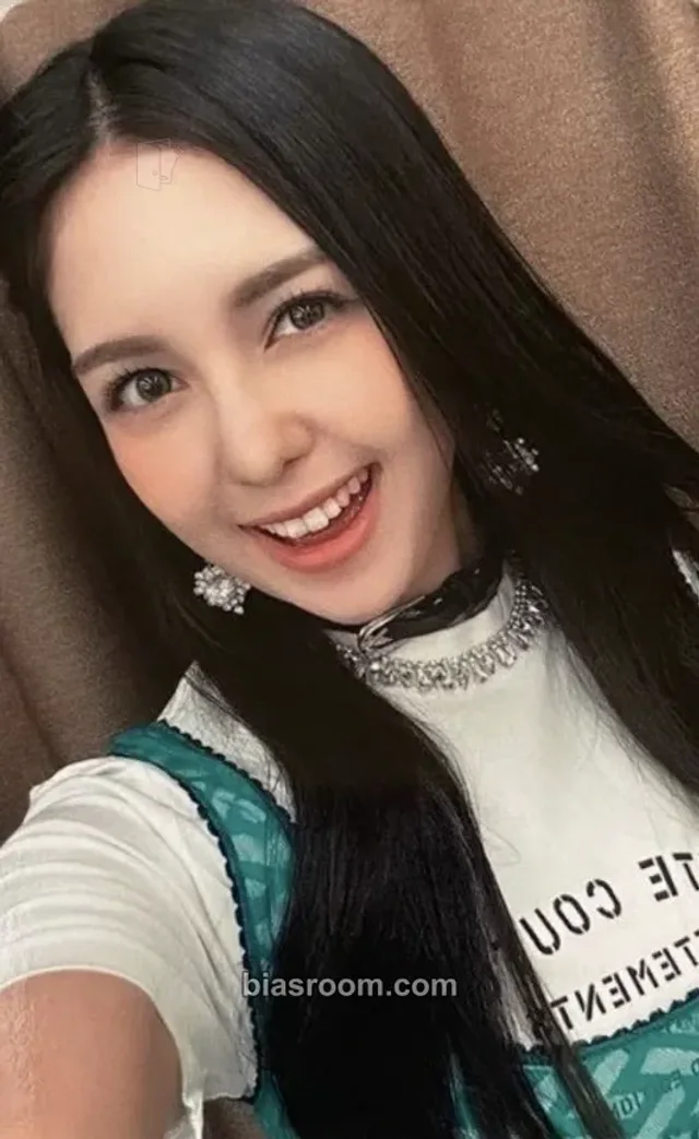 Chanty LAPILLUS Who's Next K-pop photocard