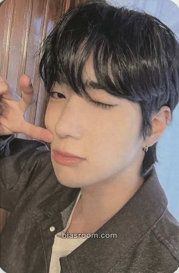 Jongwoo (Ze:U) Moment Photocard - ONE PACT - ONE PACT K-pop photocard