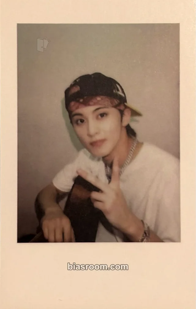 NCT 127 - Mark - Walk Album character card version kmstation polaroid pob (pre-order benefit)