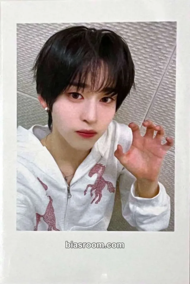 idntt - ToWa - yesweare Album withmuu/withdrama polaroid