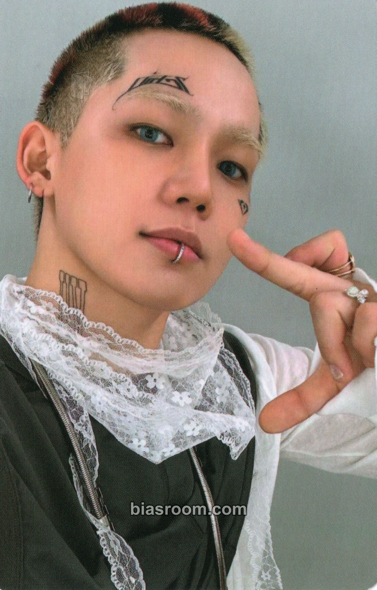 Choi Hyunsuk ViVi Magazine Photocard - TREASURE - TREASURE K-pop photocard