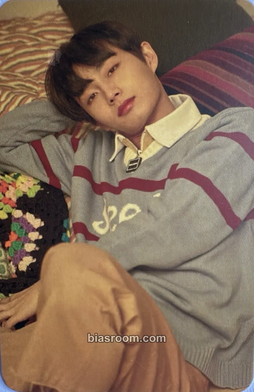Longguo JBJ 2018 SEASON’S GREETING Photocard - JBJ - JBJ K-pop photocard