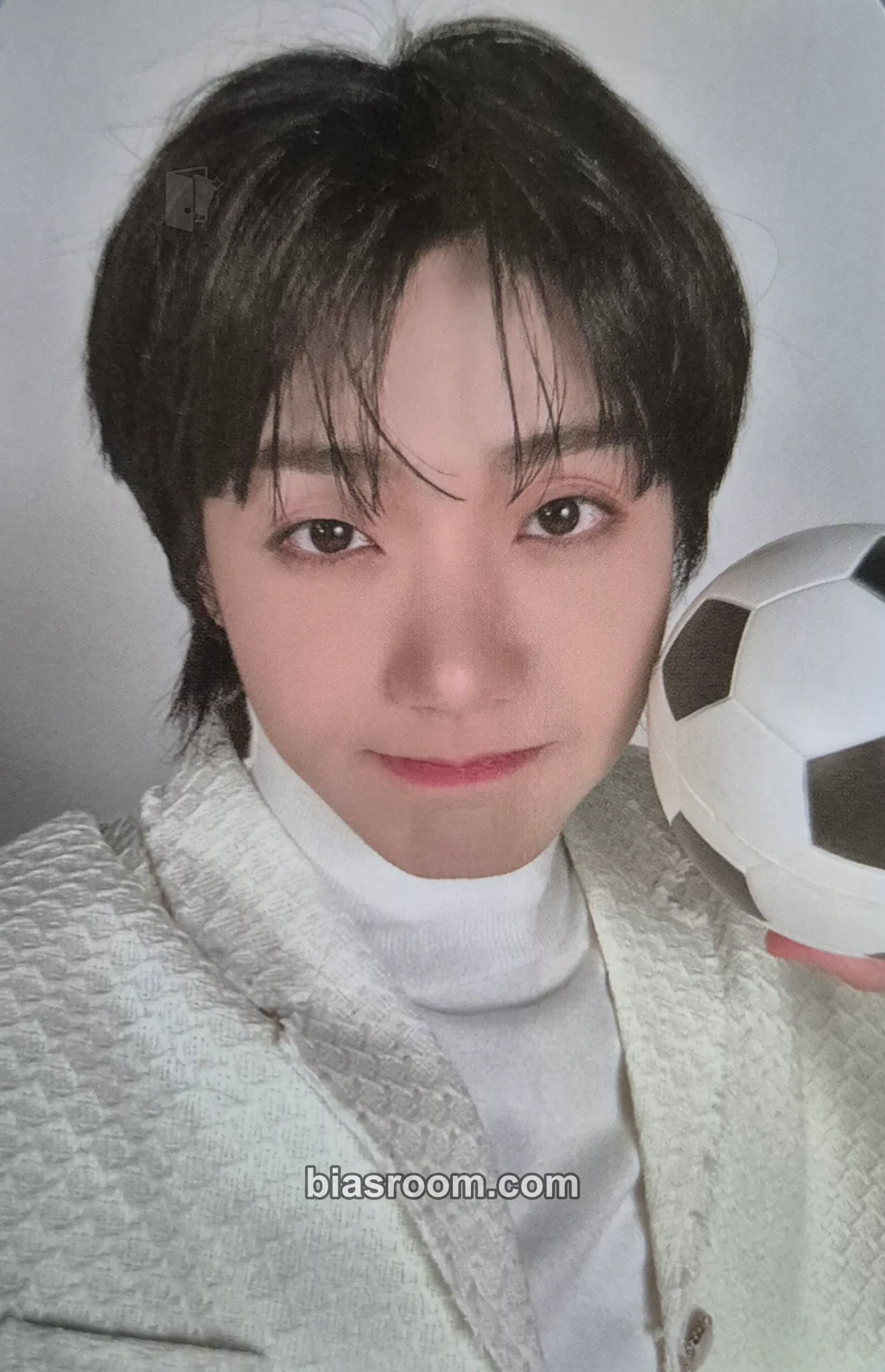 Havit Season’s Greetings 2025 Photocard - TRENDZ - TRENDZ K-pop photocard