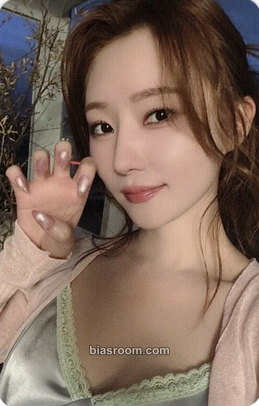 SuA Playlist #Your Youth Photocard - Dreamcatcher - Dreamcatcher K-pop photocard