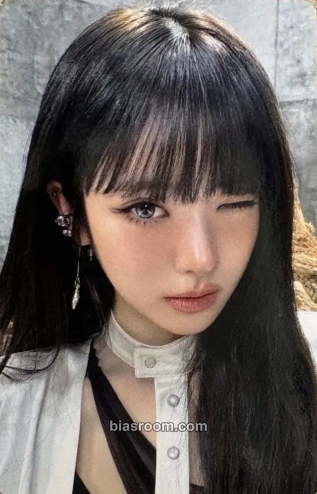 MEOVV - Anna - [BITE NOW] Pop-Up Shop Event pop-up merch photocard japan purchase benefit