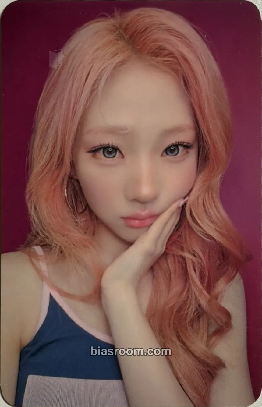 Stella Lemon Tang Photocard - Hearts2Hearts - Hearts2Hearts K-pop photocard