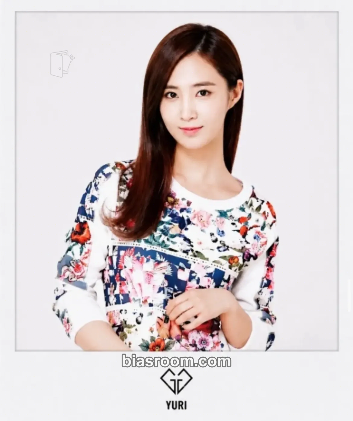 Yuri SMTOWN Coex Artium Photocard - Girls' Generation - Girls' Generation K-pop photocard