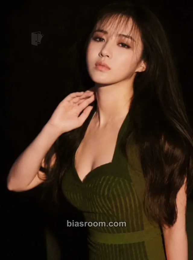 Girls' Generation - Yuri - You Think Album postcard set