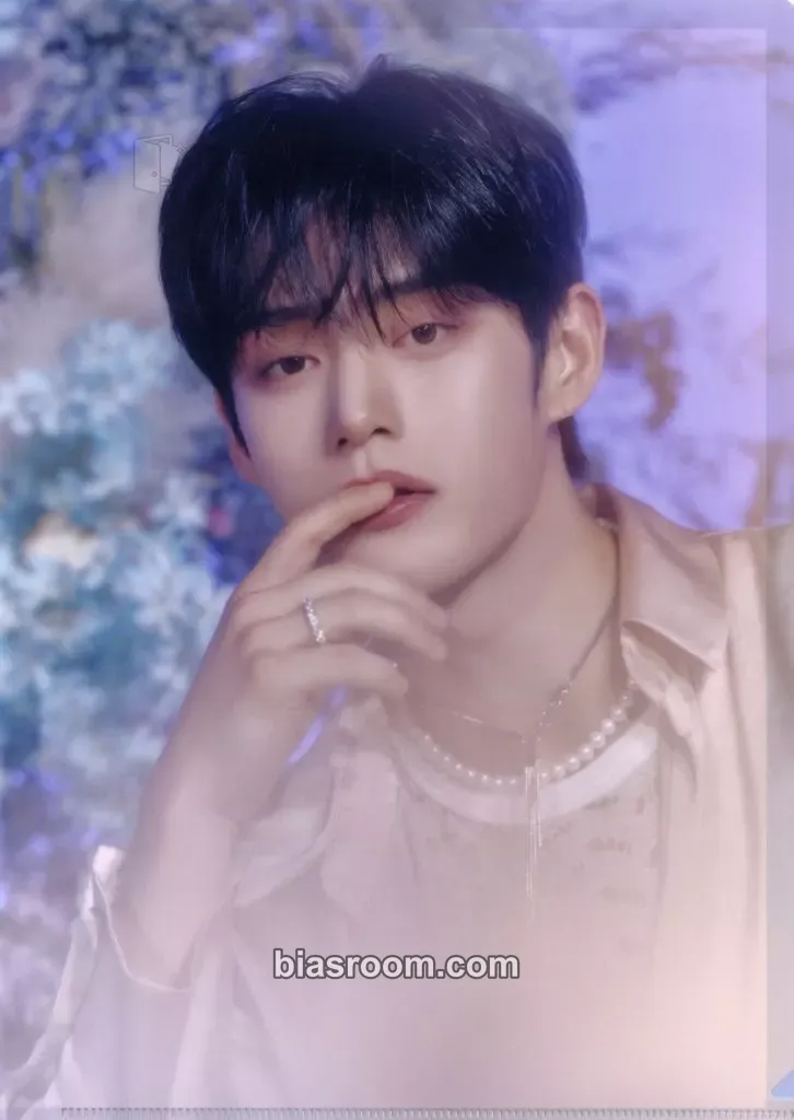 Jiwoong Yura Yura (ゆらゆら -運命の花-) Photocard - ZEROBASEONE - ZEROBASEONE K-pop photocard