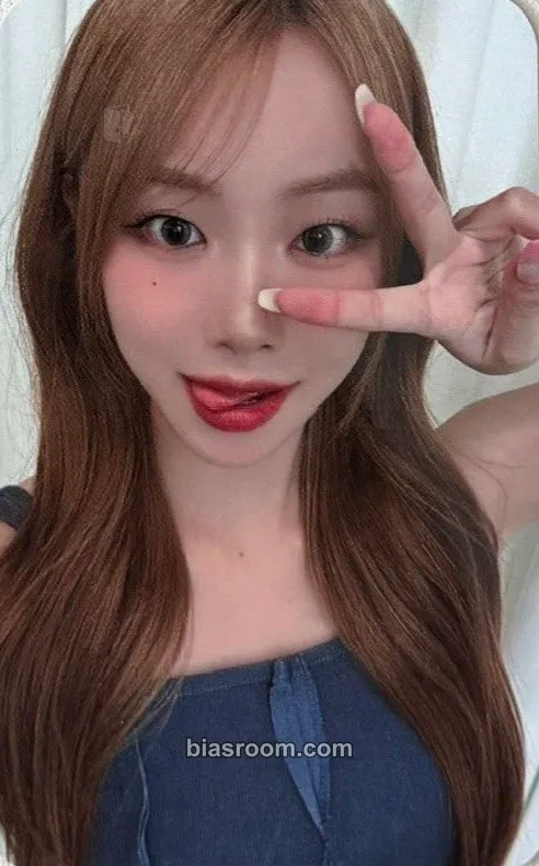 Suhyeon appendix: Of All We Have Lost Photocard - Billlie - Billlie K-pop photocard