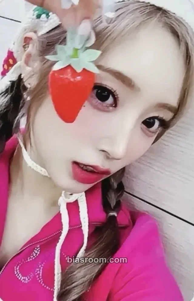 LIGHTSUM - Hina - POSE! Album video call (fancall) makestar round 3