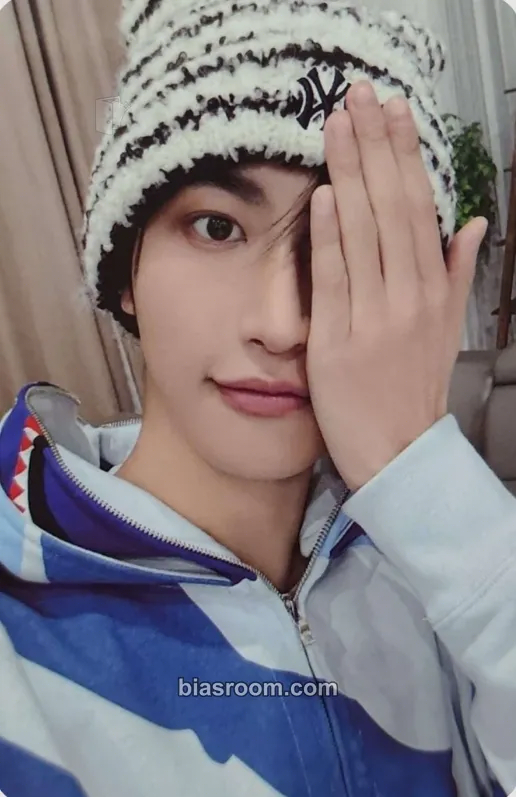 Seonghwa 2026 Fanmeeting - Atiny's Voyage: Tiny Mystery Photocard - ATEEZ - ATEEZ K-pop photocard