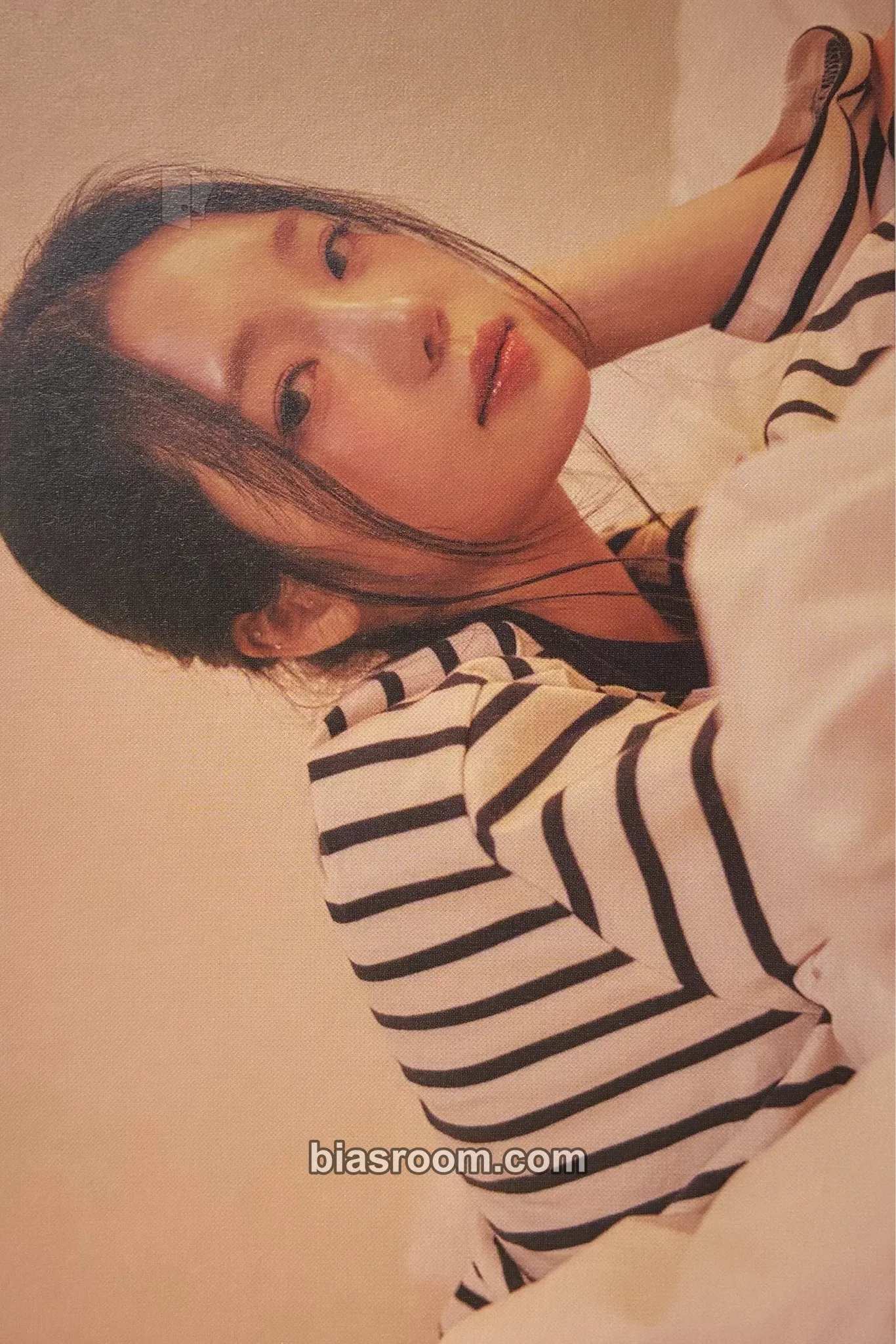Jisun 2024 PHOTOBOOK <FROM SUMMER> Photocard - fromis_9 - fromis_9 K-pop photocard